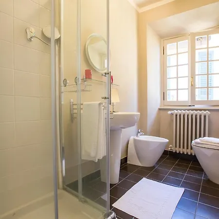 Διαμέρισμα Sleeps 8 Air Con Tremezzo