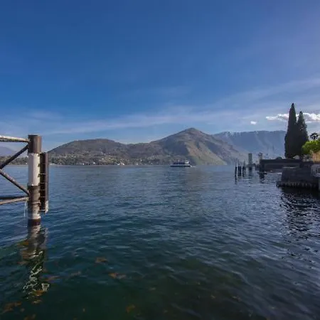Sleeps 8 Air Con Tremezzo